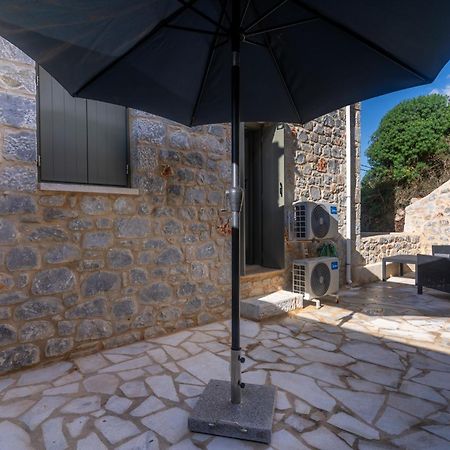 Vina'S Stone House Villa Limeni Ngoại thất bức ảnh