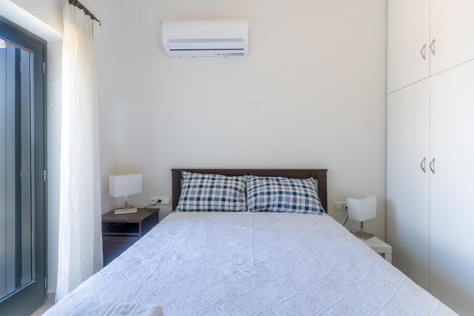 Vina'S Stone House Villa Limeni Ngoại thất bức ảnh
