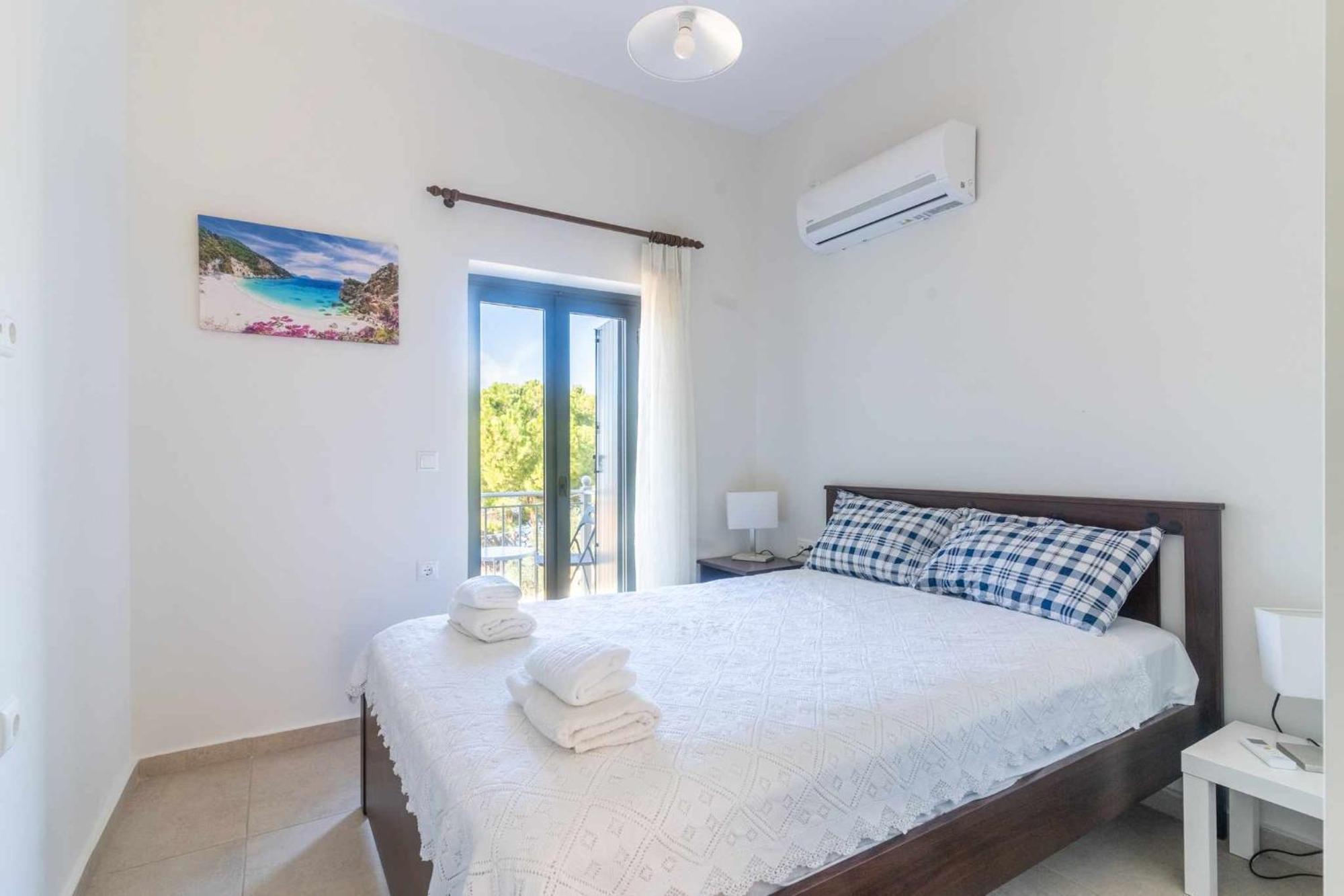 Vina'S Stone House Villa Limeni Ngoại thất bức ảnh